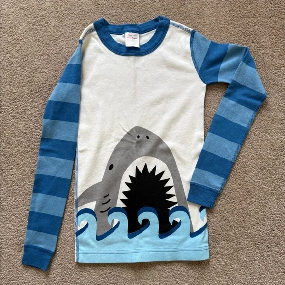 Hanna Andersson “SHARK” Long John pajama set - Picture 2 of 7